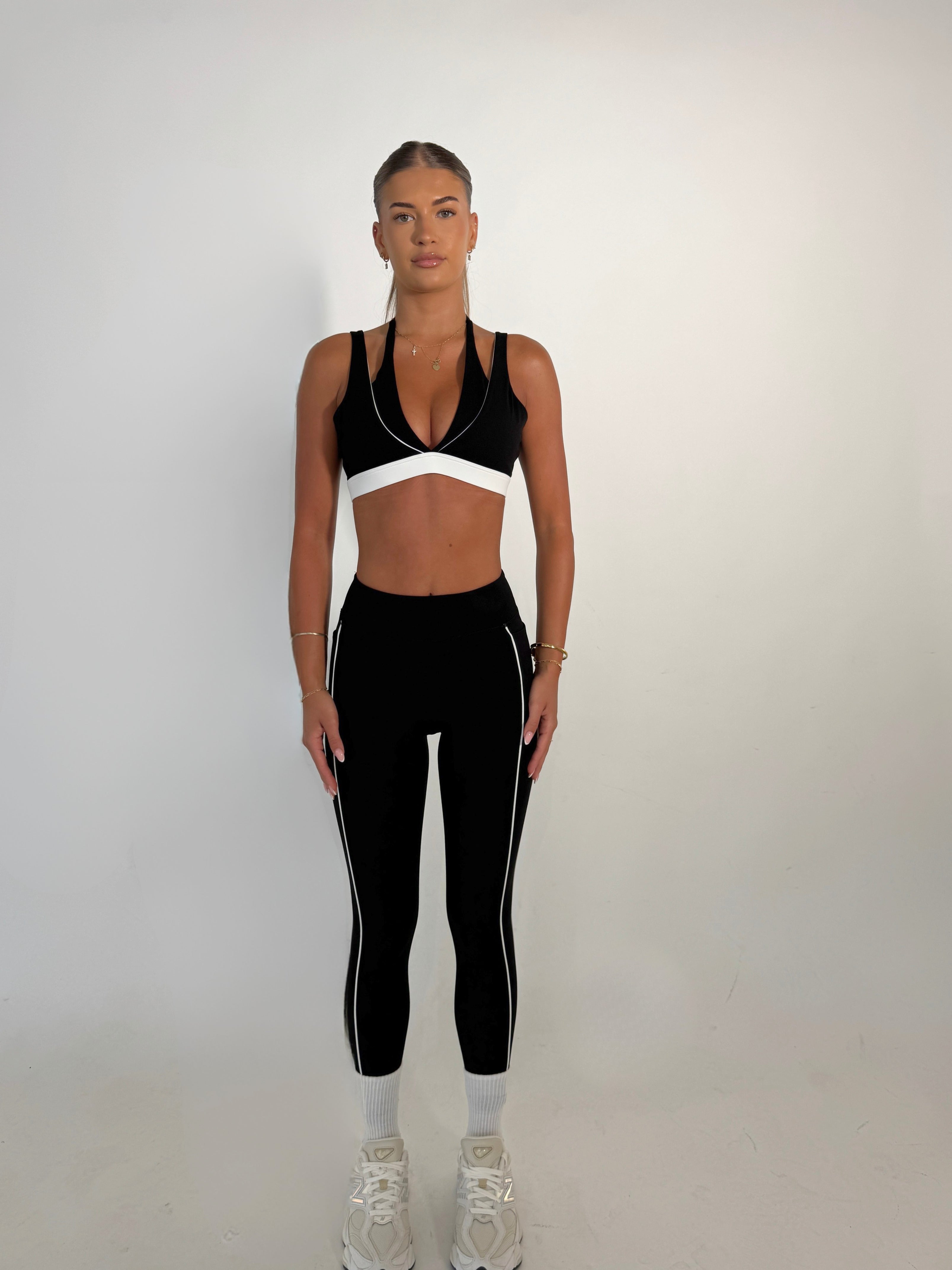 The Signature Set — Bra + Leggings