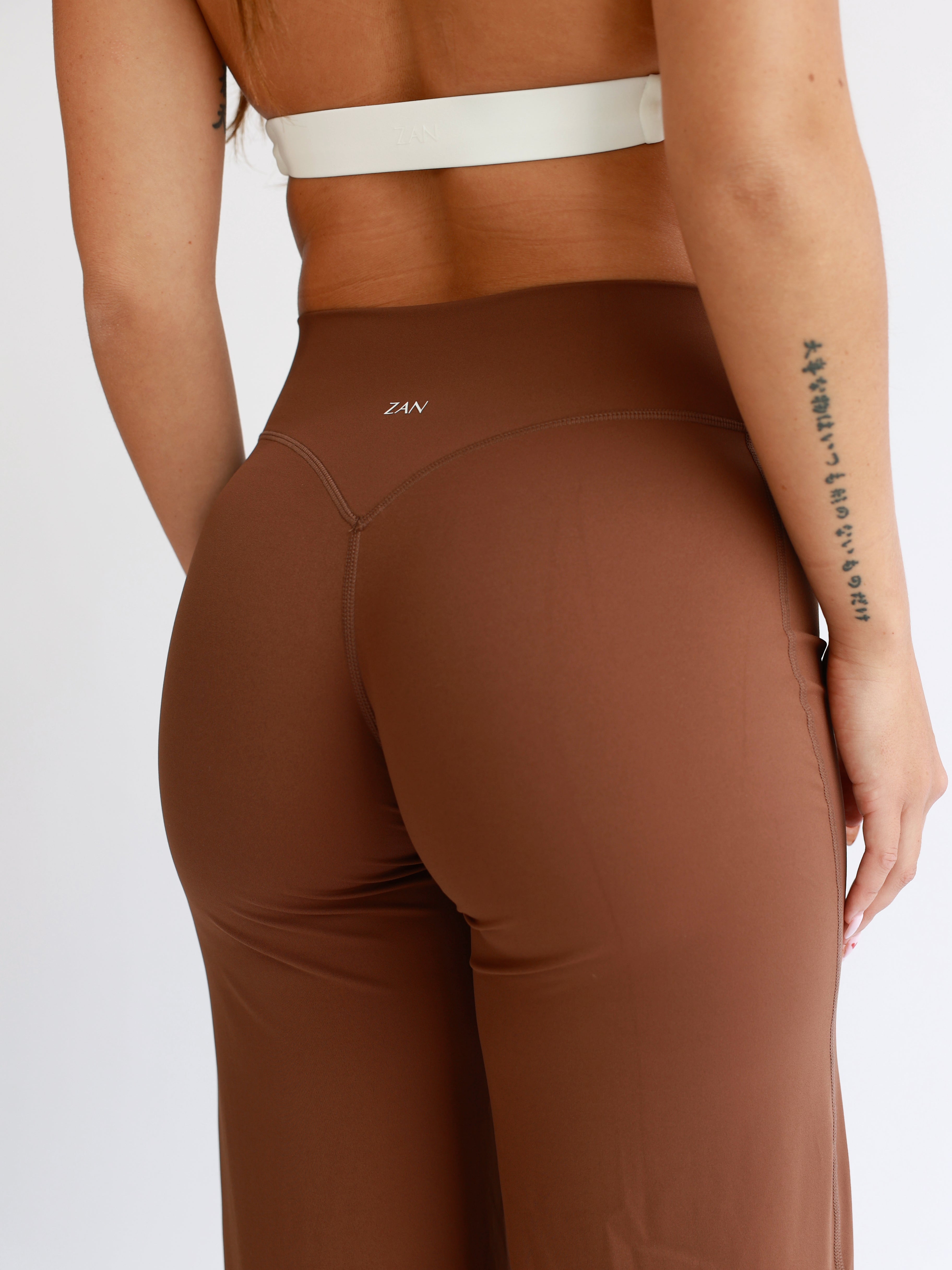 CloudSoft Straight Leg Leggings | Espresso
