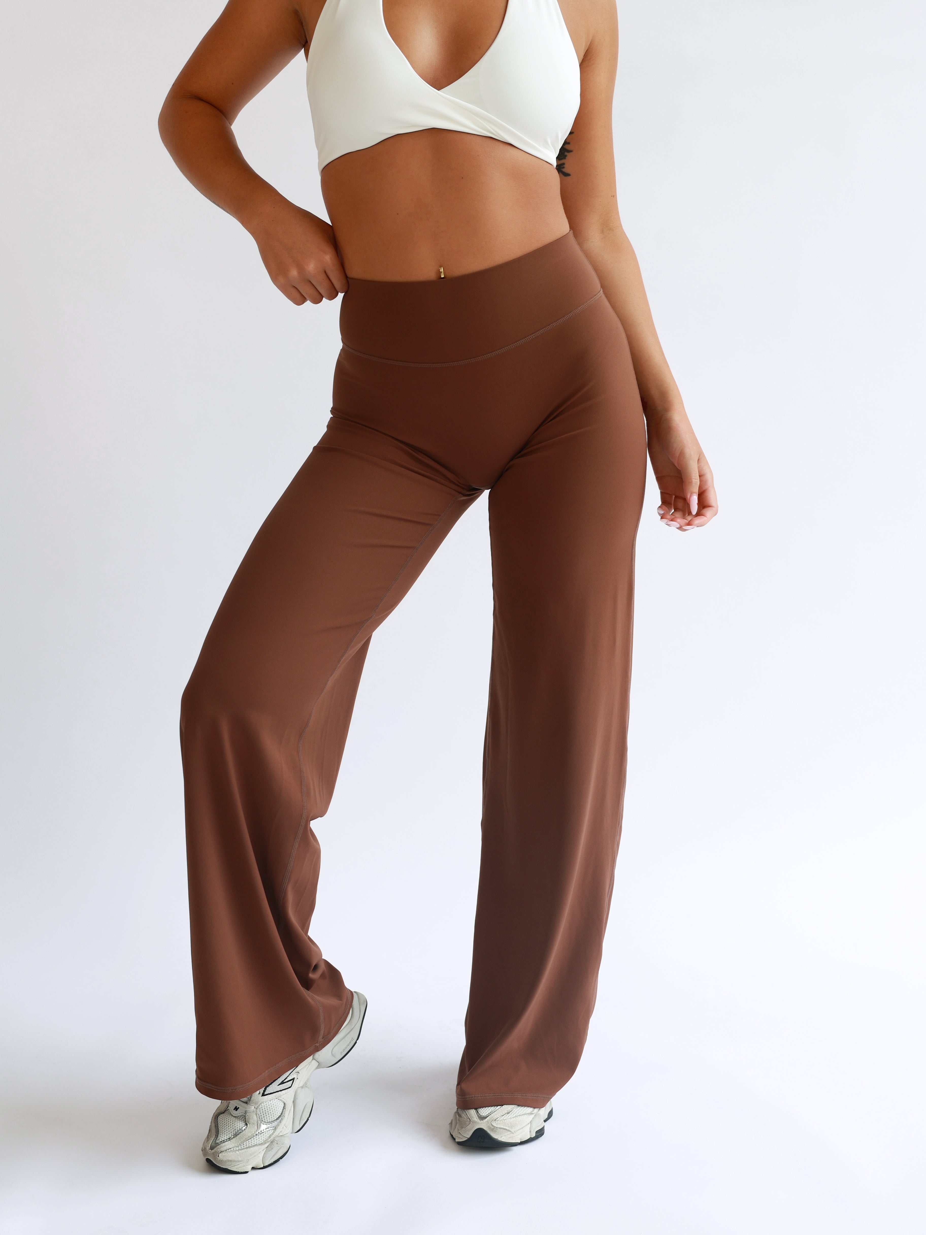 CloudSoft Straight Leg Leggings | Espresso