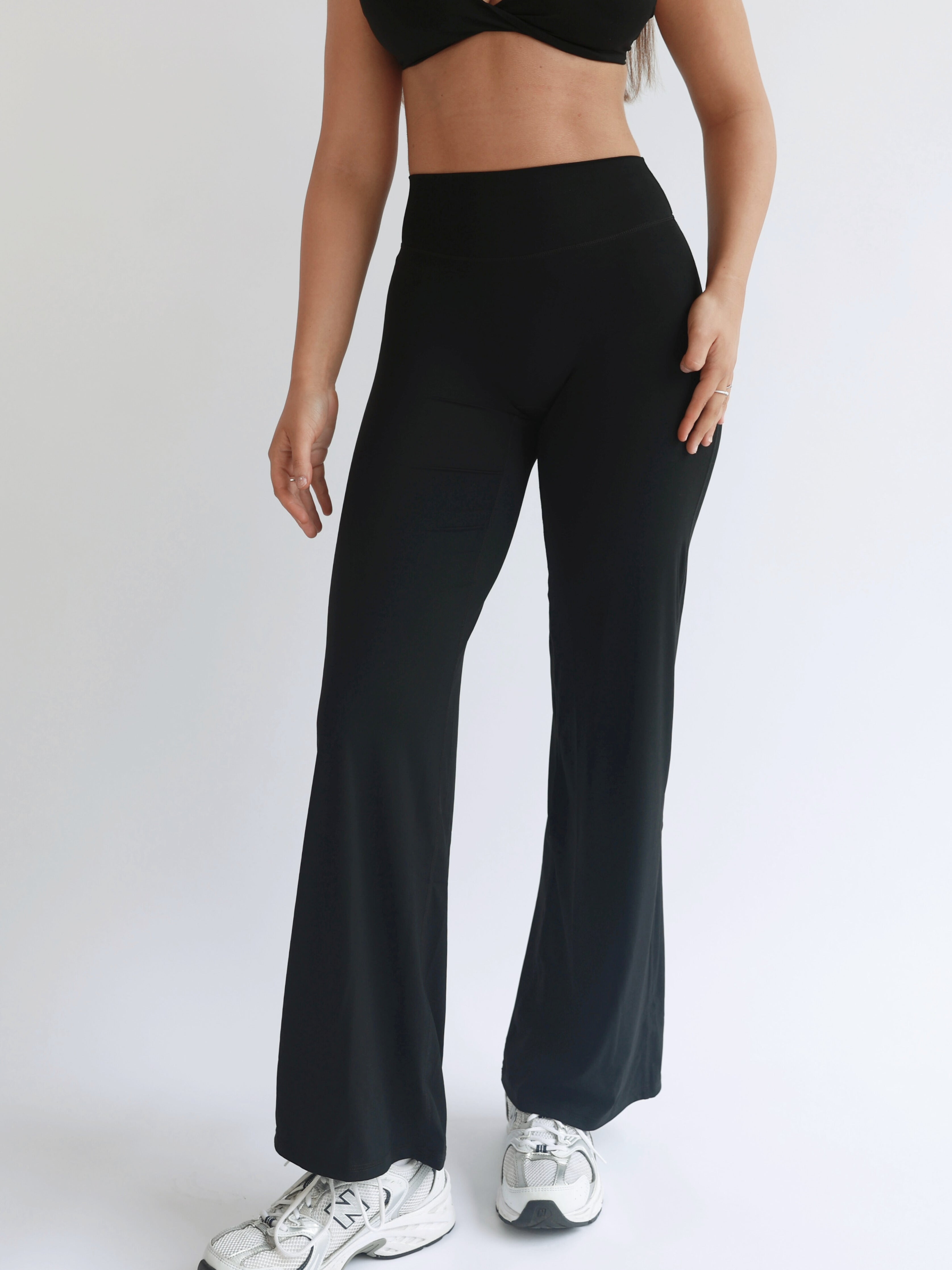 CloudSoft Straight Leg Leggings | Black